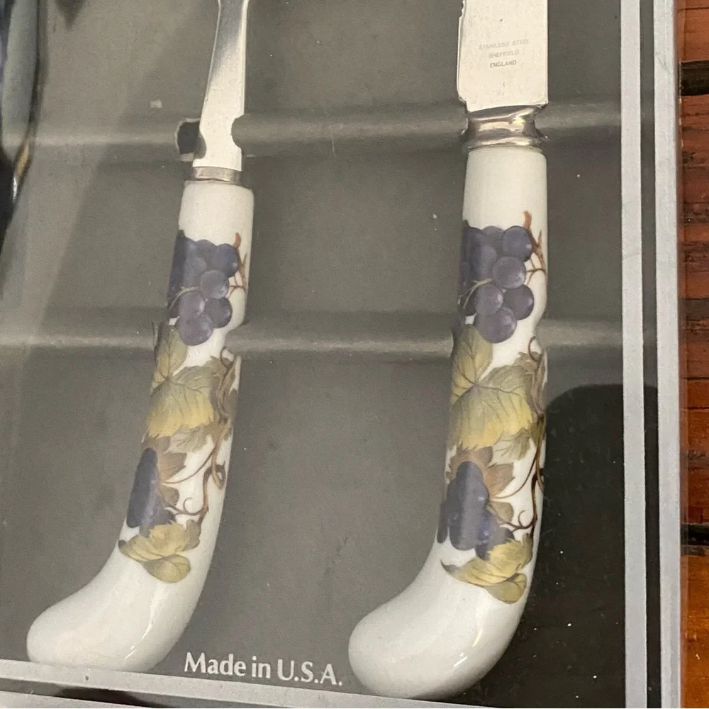 Prill Sheffield England Cheese Set Grape Porcelain Handles- 2 Pieces NWT